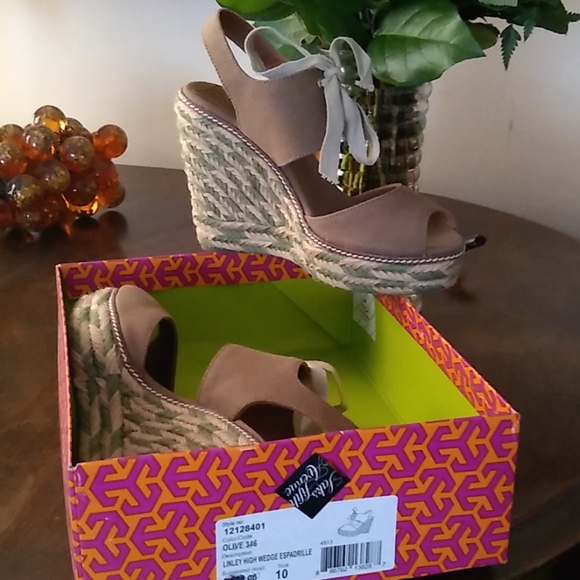 Tory Burch Shoes - Tory Burch wedge espadrilles